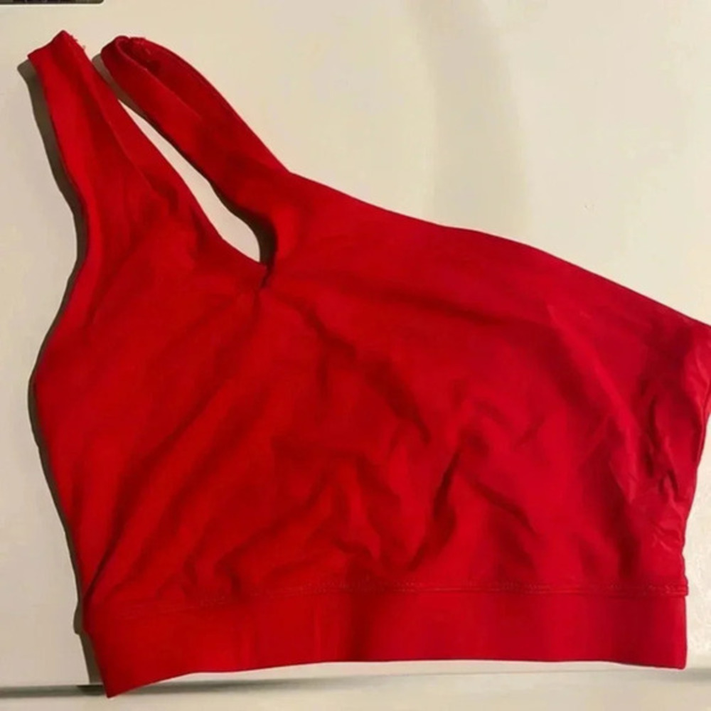 Garage one shoulder Crop